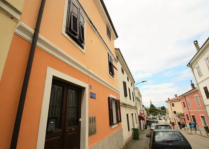 Old Town Rooms And Apartment